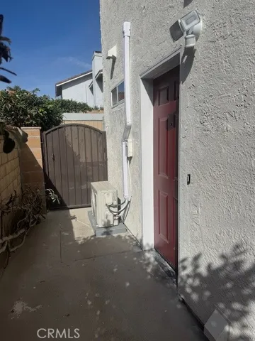 $1,800 | 17298 Woodhill Street, Unit 2, Fontana, CA 92336