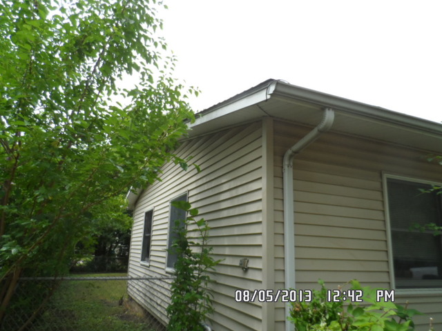 402 Garland Avenue Romeoville, IL 60446 - Photo 2 of 12 a view of a house with a yard