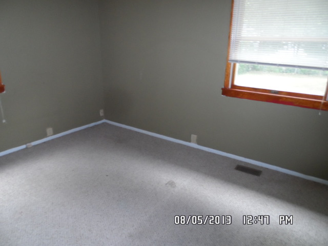 402 Garland Avenue Romeoville, IL 60446 - Photo 9 of 12 a view of a small space