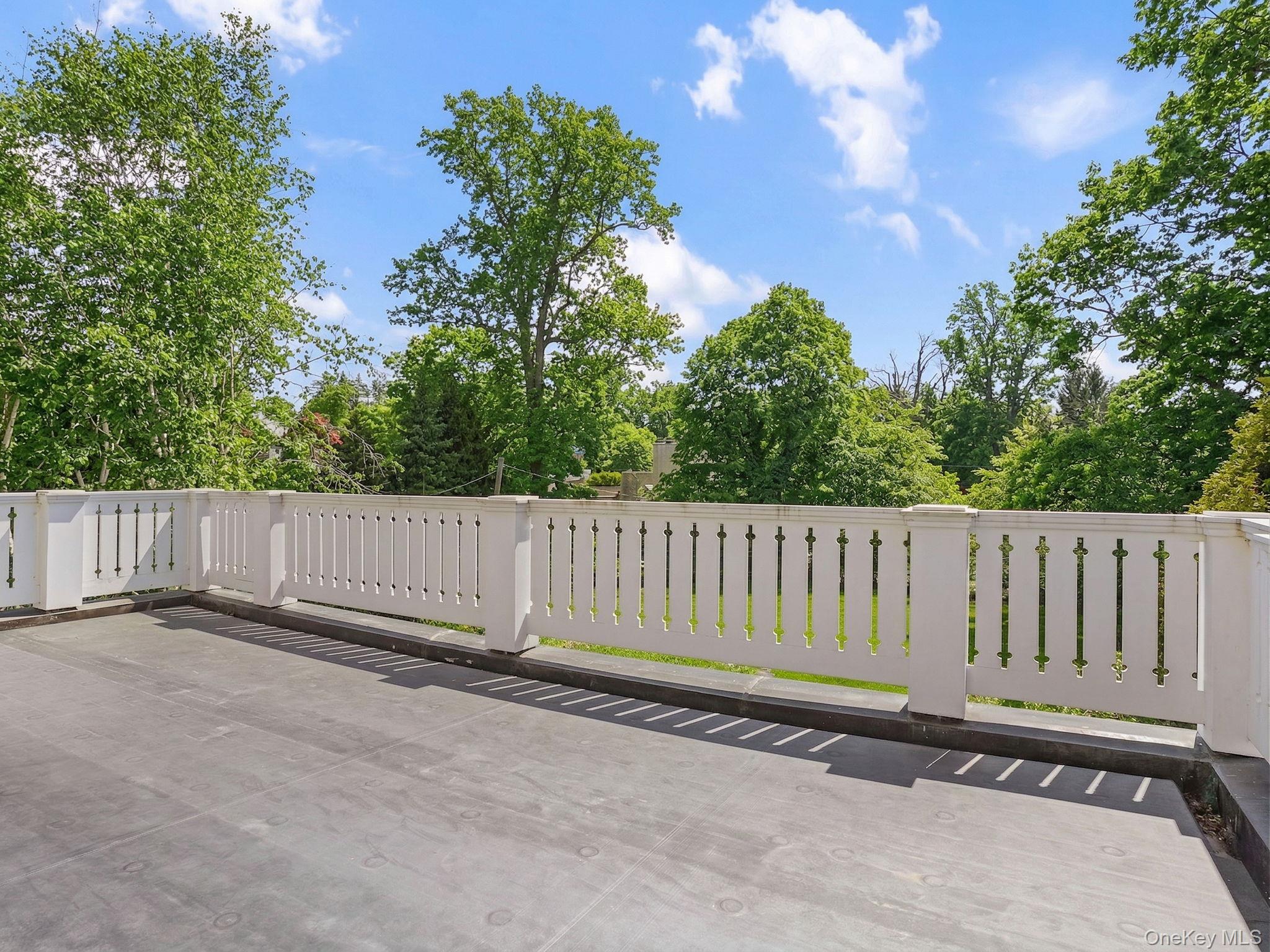 15 Hemlock Road Bronxville, NY 10708 - Photo 20 of 32