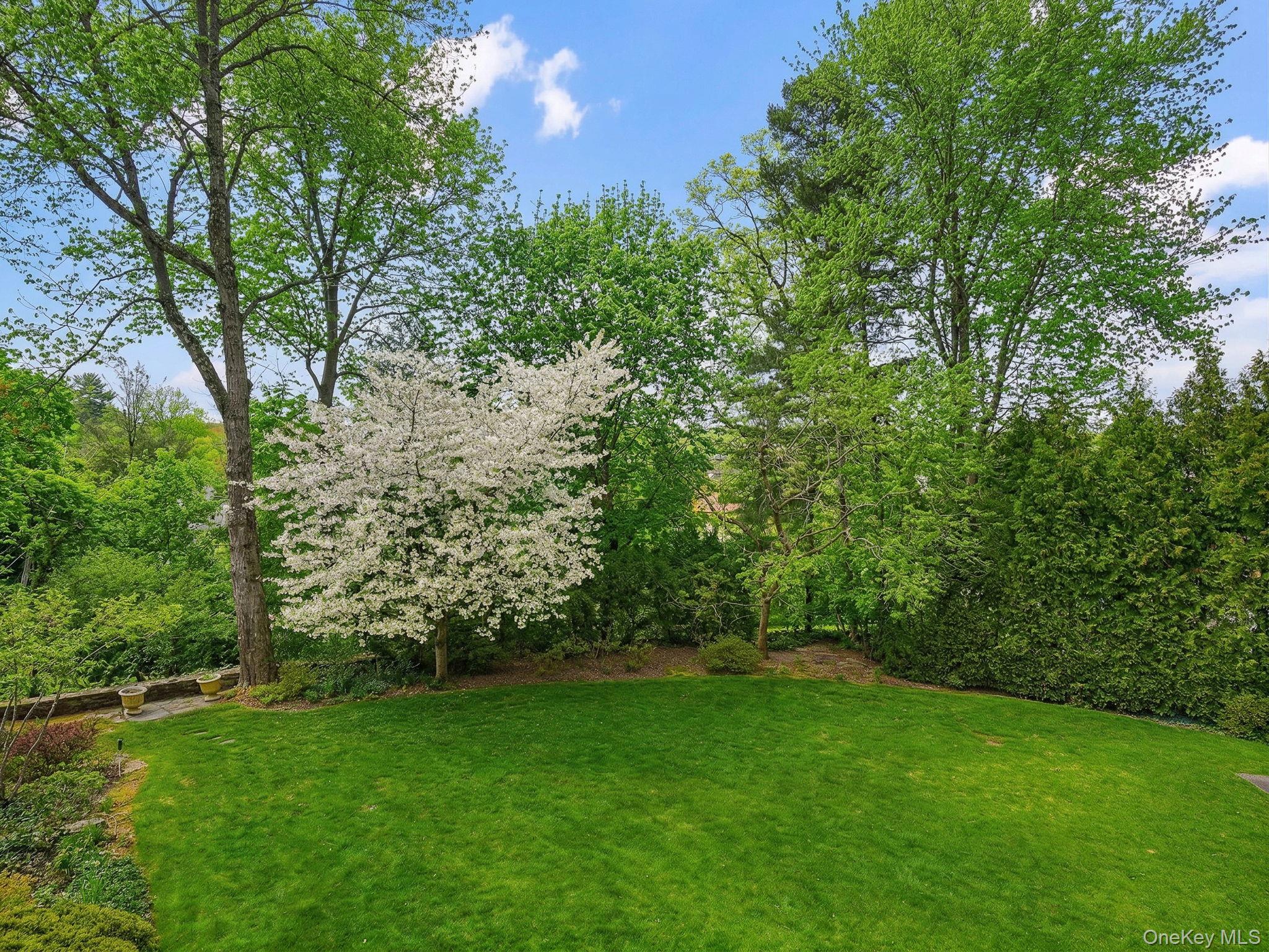 15 Hemlock Road Bronxville, NY 10708 - Photo 25 of 32