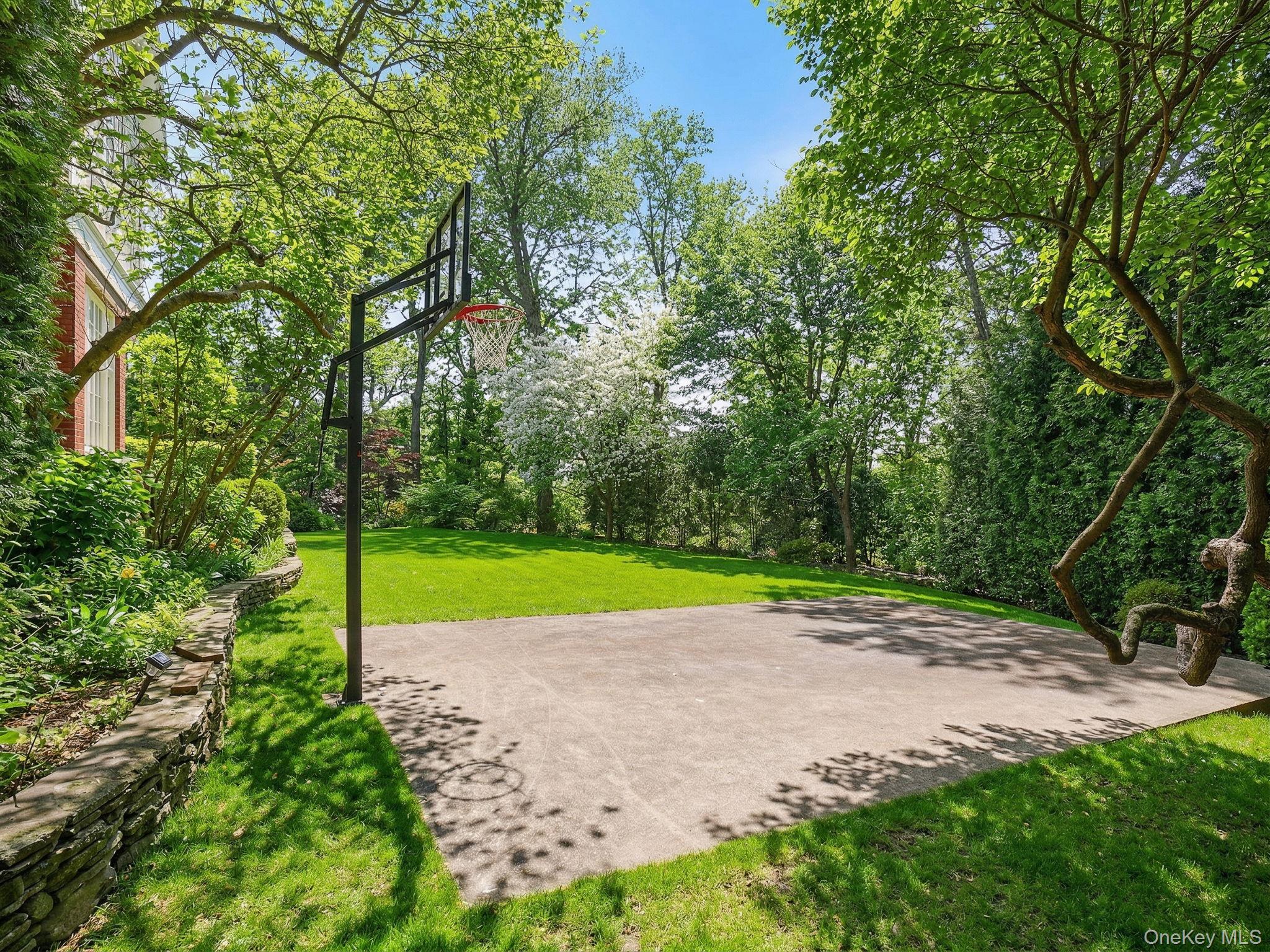 15 Hemlock Road Bronxville, NY 10708 - Photo 26 of 32