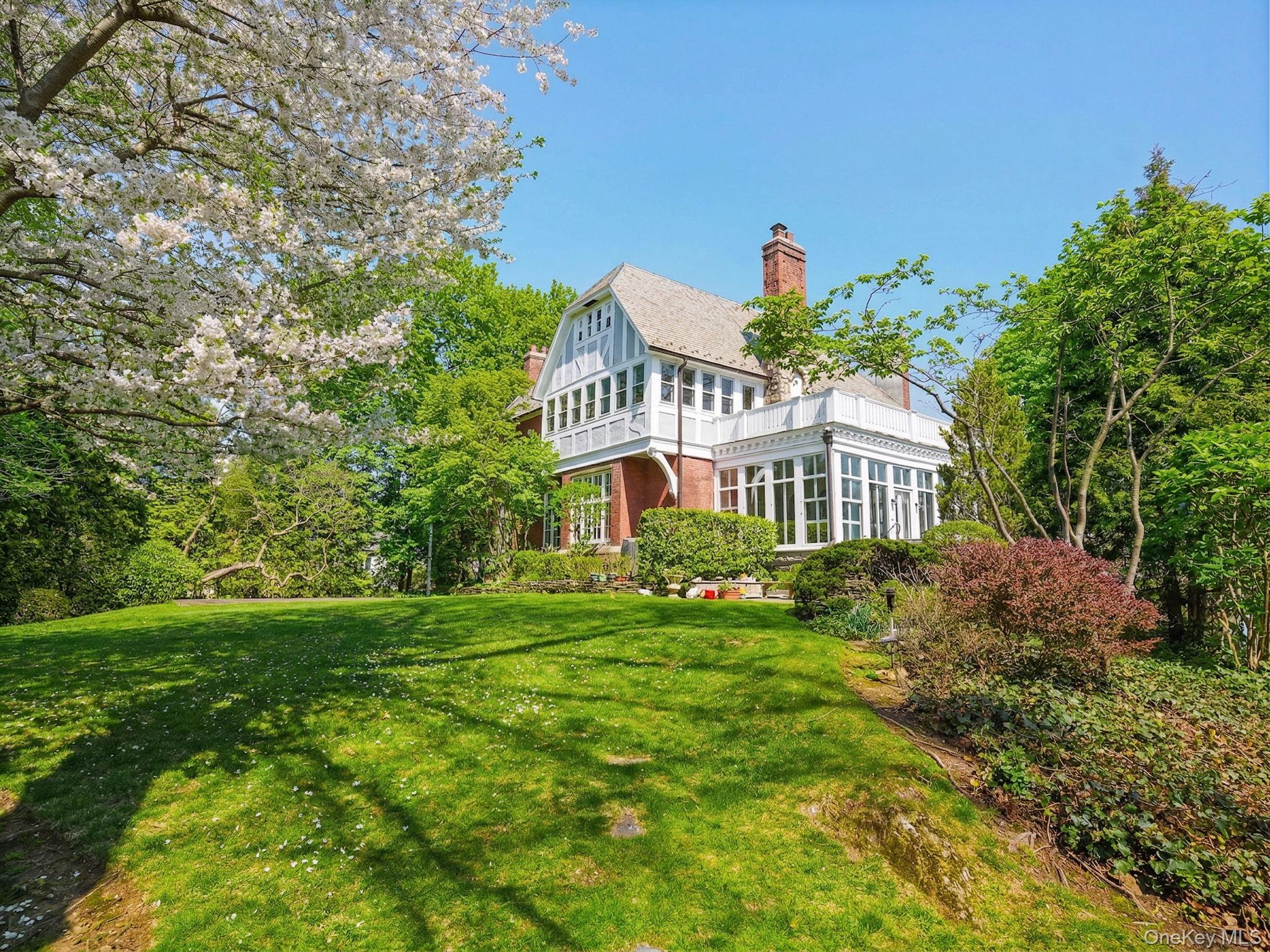 15 Hemlock Road Bronxville, NY 10708 - Photo 28 of 32