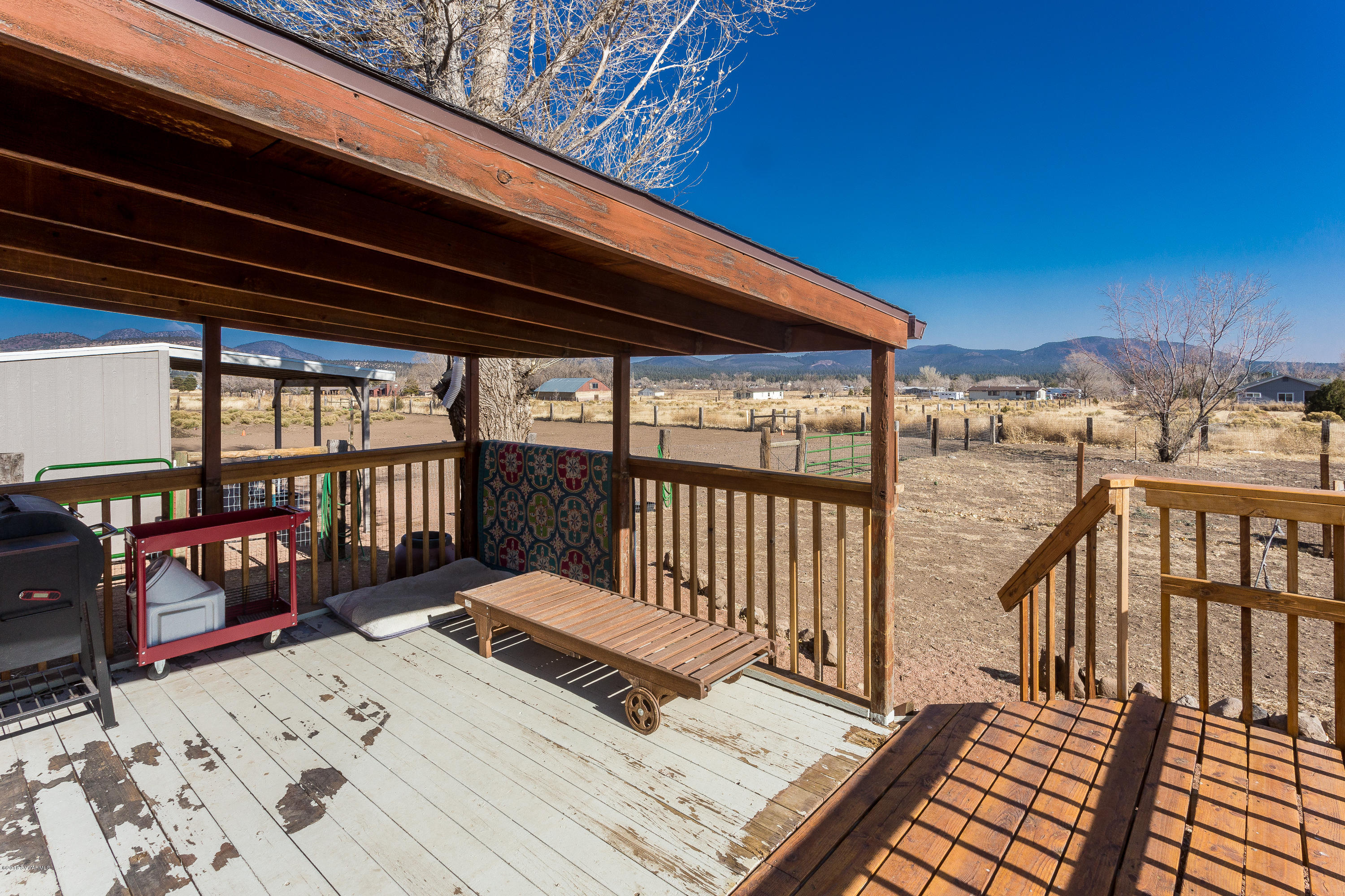 11905 Hamilton Road Flagstaff, AZ 86004 - Photo 18 of 29 018_Deck