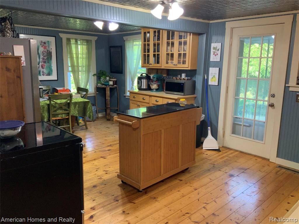 3312 East Carpenter Road Flint, MI 48506 - Photo 16 of 43