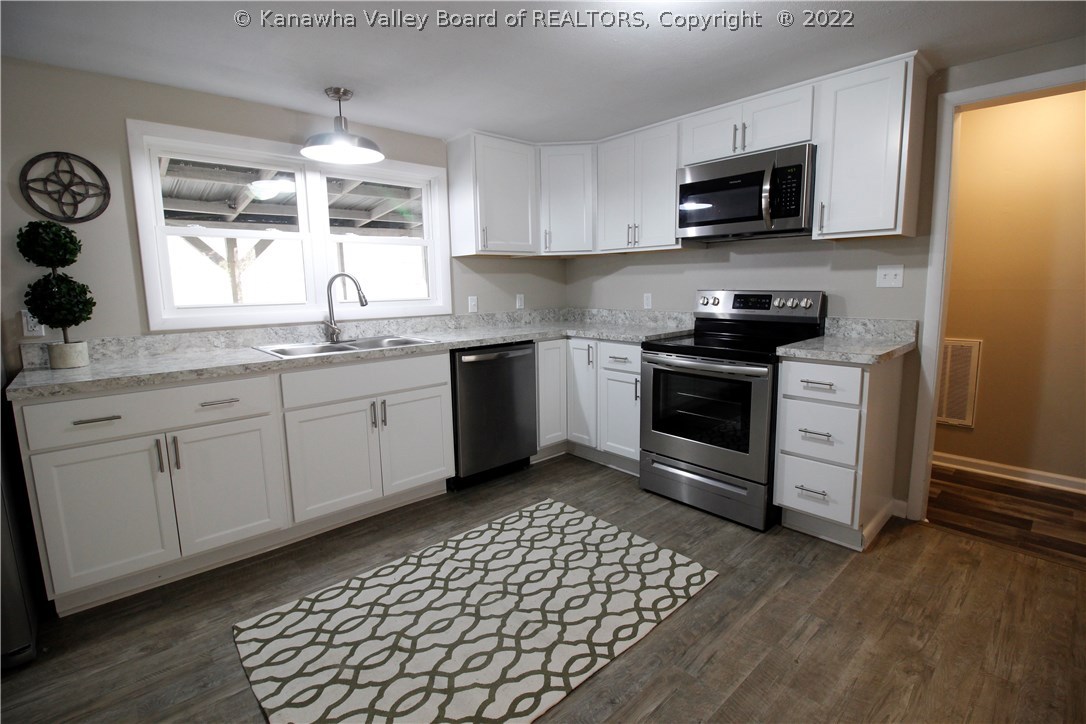 114 Cross Road Elkview, WV 25071 - Photo 5 of 22 Gallery Image 5