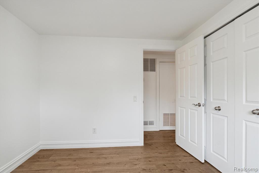 47485 Frederick Road Utica, MI 48317 - Photo 17 of 32 Gallery Image 17
