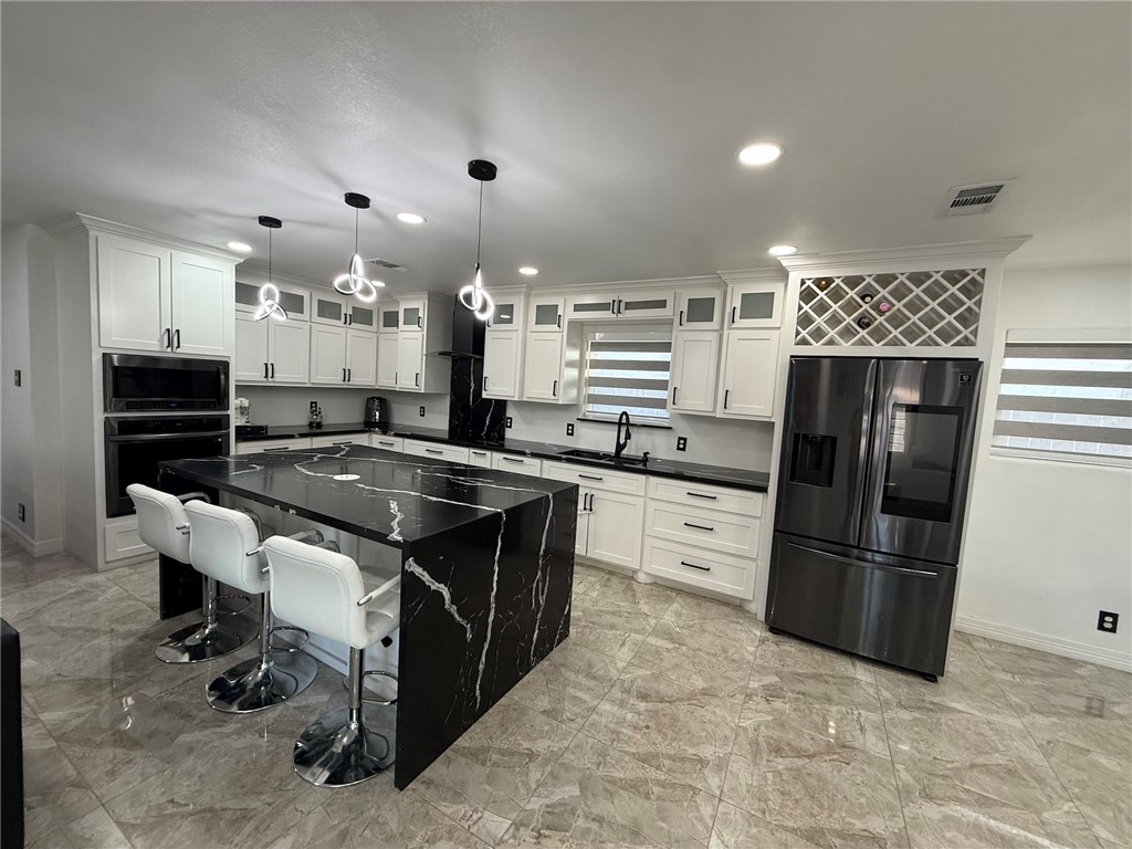 217 Pecos Drive Portland, TX 78374 - Photo 8 of 22