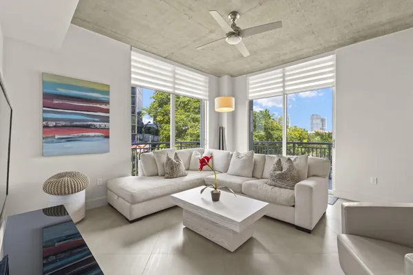 $6,000 | 300 South Australian Avenue, West Palm Beach, FL 33401