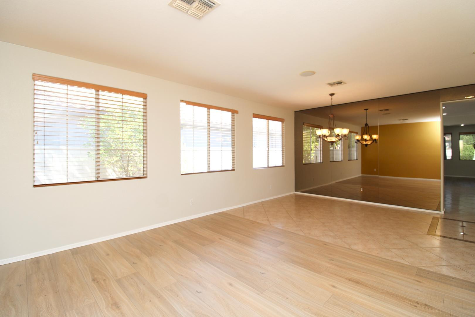 361 South Melba Street Gilbert, AZ 85233 - Photo 9 of 27 Photo #9