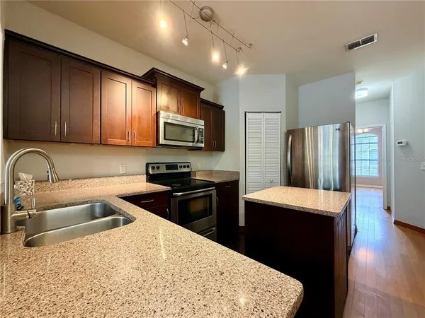 $1,700 | 2139 Chianti Place, Unit 154, Palm Harbor, FL 34683