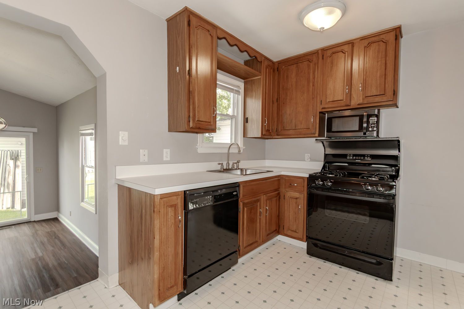 1640 Douglas Road Wickliffe, OH 44092 - Photo 12 of 39