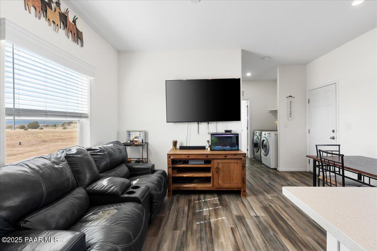350 East Abra Road Paulden, AZ 86334 - Photo 3 of 19 03-Living Room