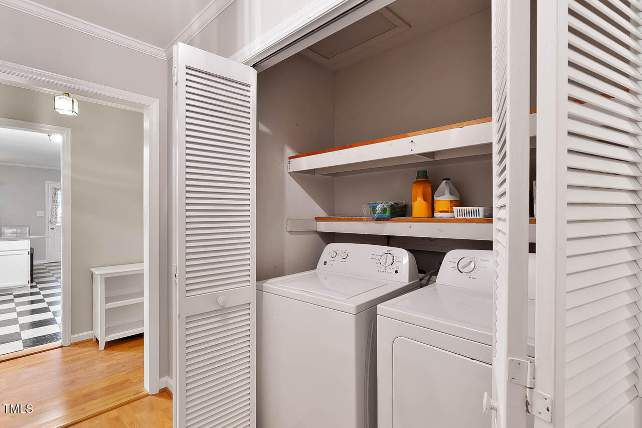 5525 Middleton Road Durham, NC 27713 - Photo 28 of 38 a utility room with dryer and washer