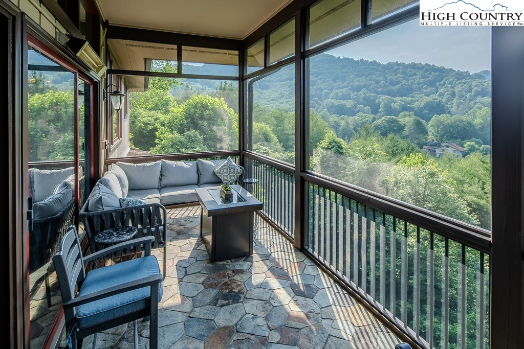 281 Beech Road Boone, NC 28607 - Photo 4 of 32 Gallery Image 4