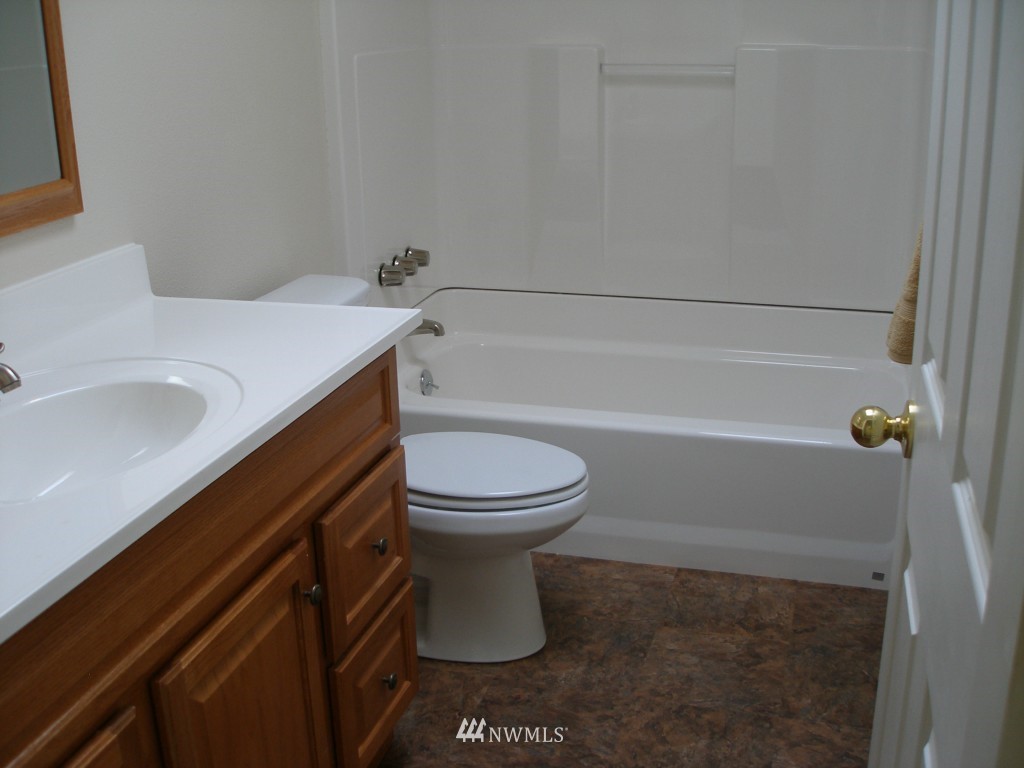 10985 Gardner Road Burlington, WA 98233 - Photo 7 of 9 Gallery Image 7