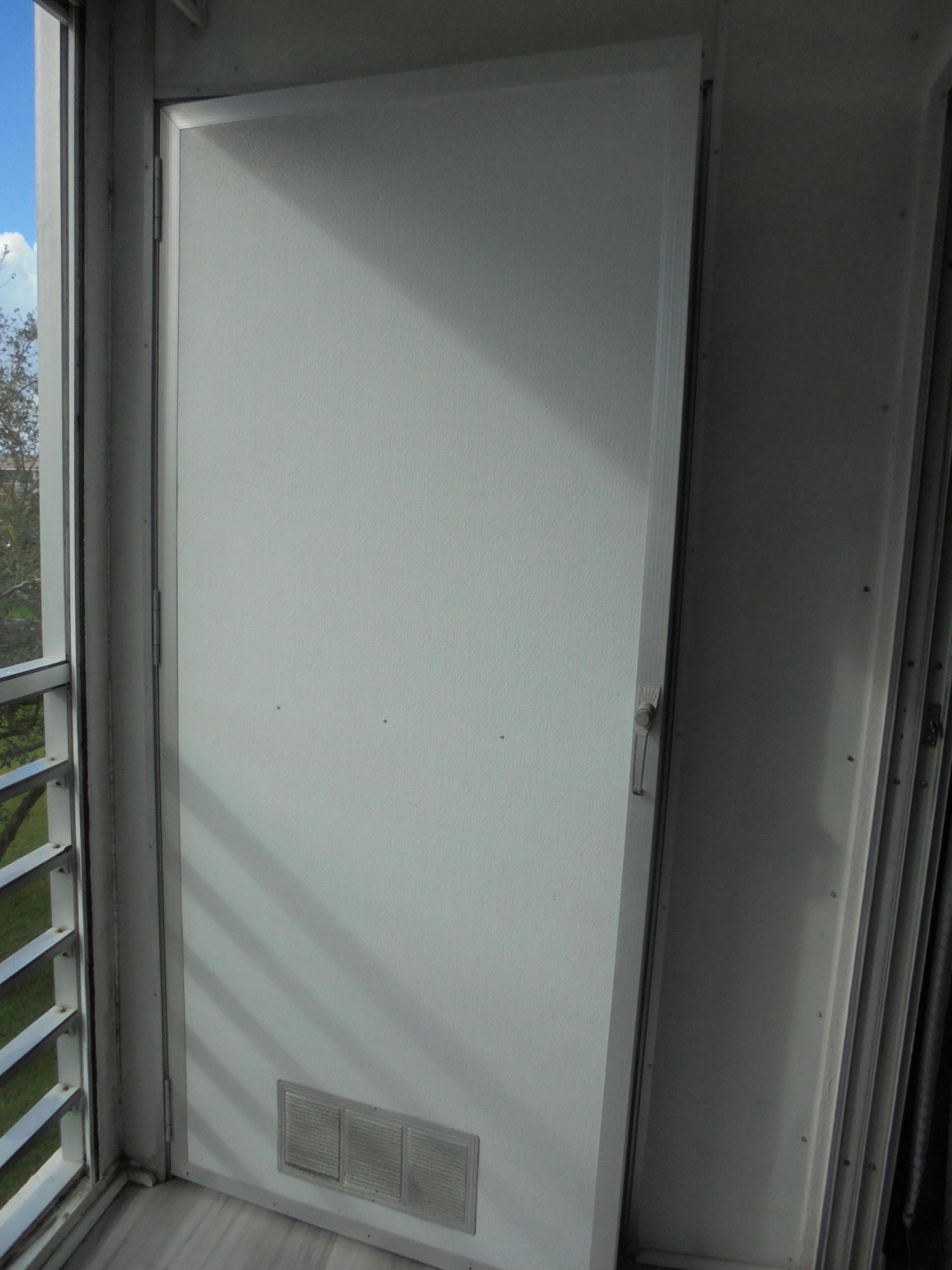 585 Mansfield M Boca Raton, FL 33434 - Photo 18 of 29 585 Mansfield N - MG 019