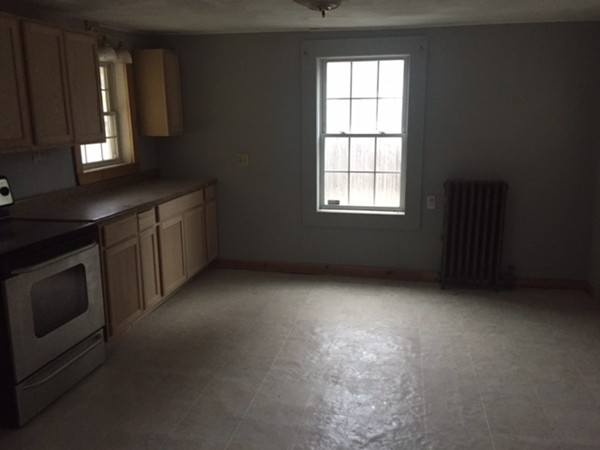 22 3rd Street Ayer, MA 01432 - Photo 5 of 9