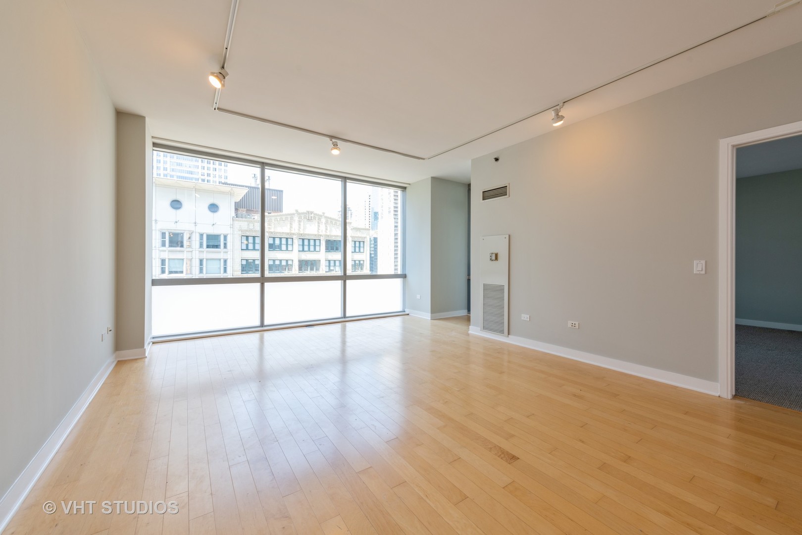 8 East Randolph Street, Unit 1206 Chicago, IL 60601 - Photo 3 of 10