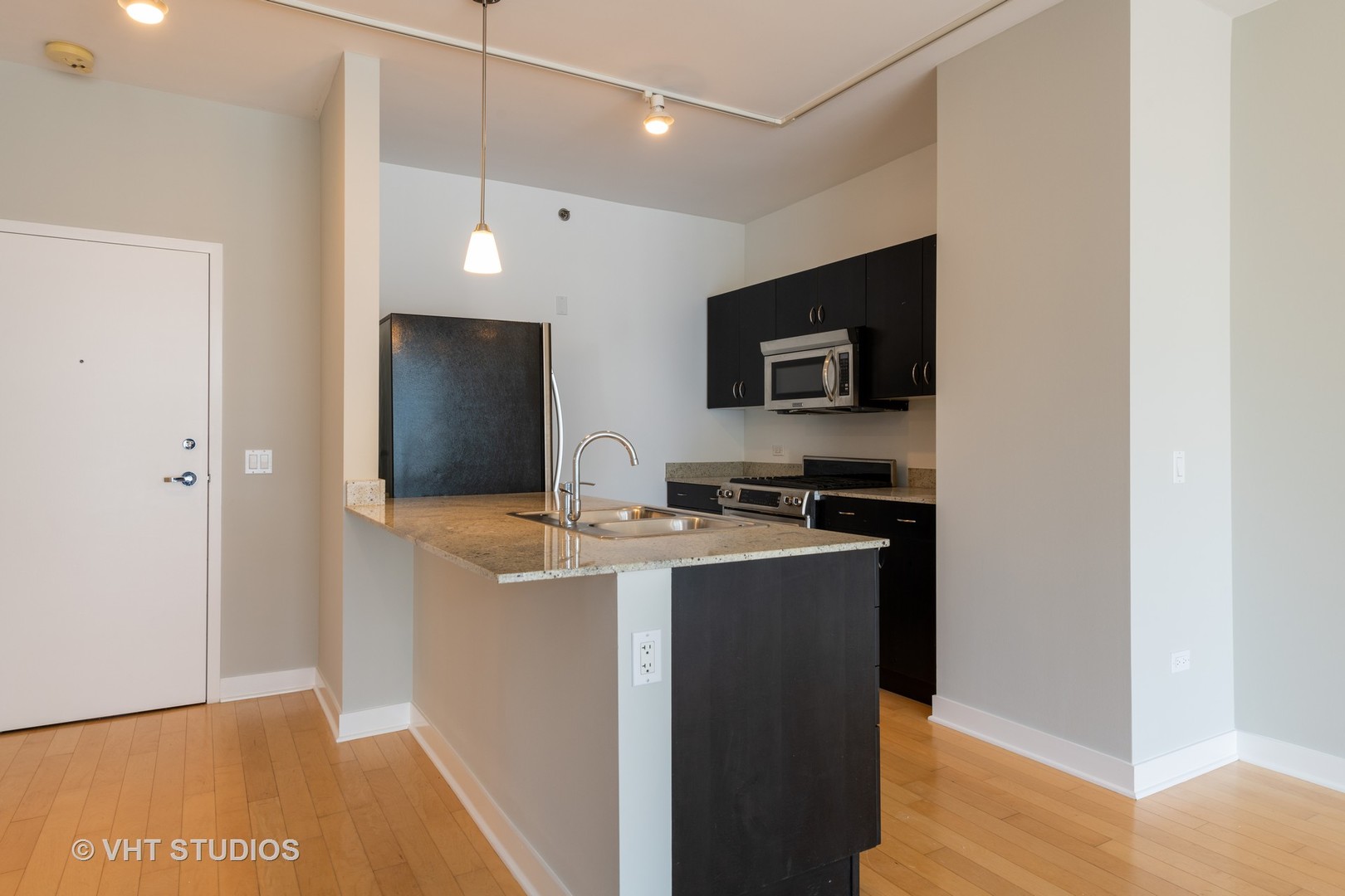 8 East Randolph Street, Unit 1206 Chicago, IL 60601 - Photo 4 of 10