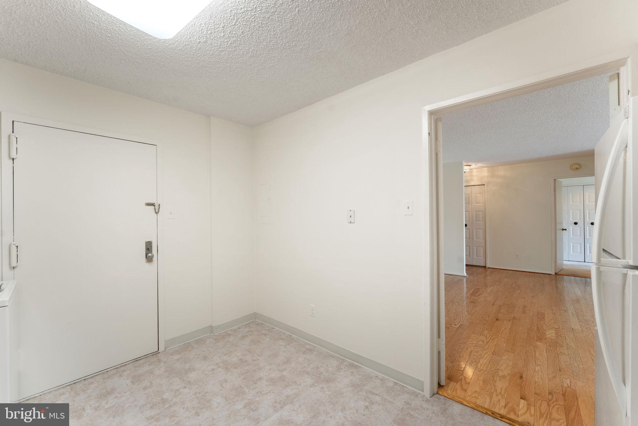 1800 Old Meadow Road, Unit 1218 McLean, VA 22102 - Photo 24 of 55 Kitchen