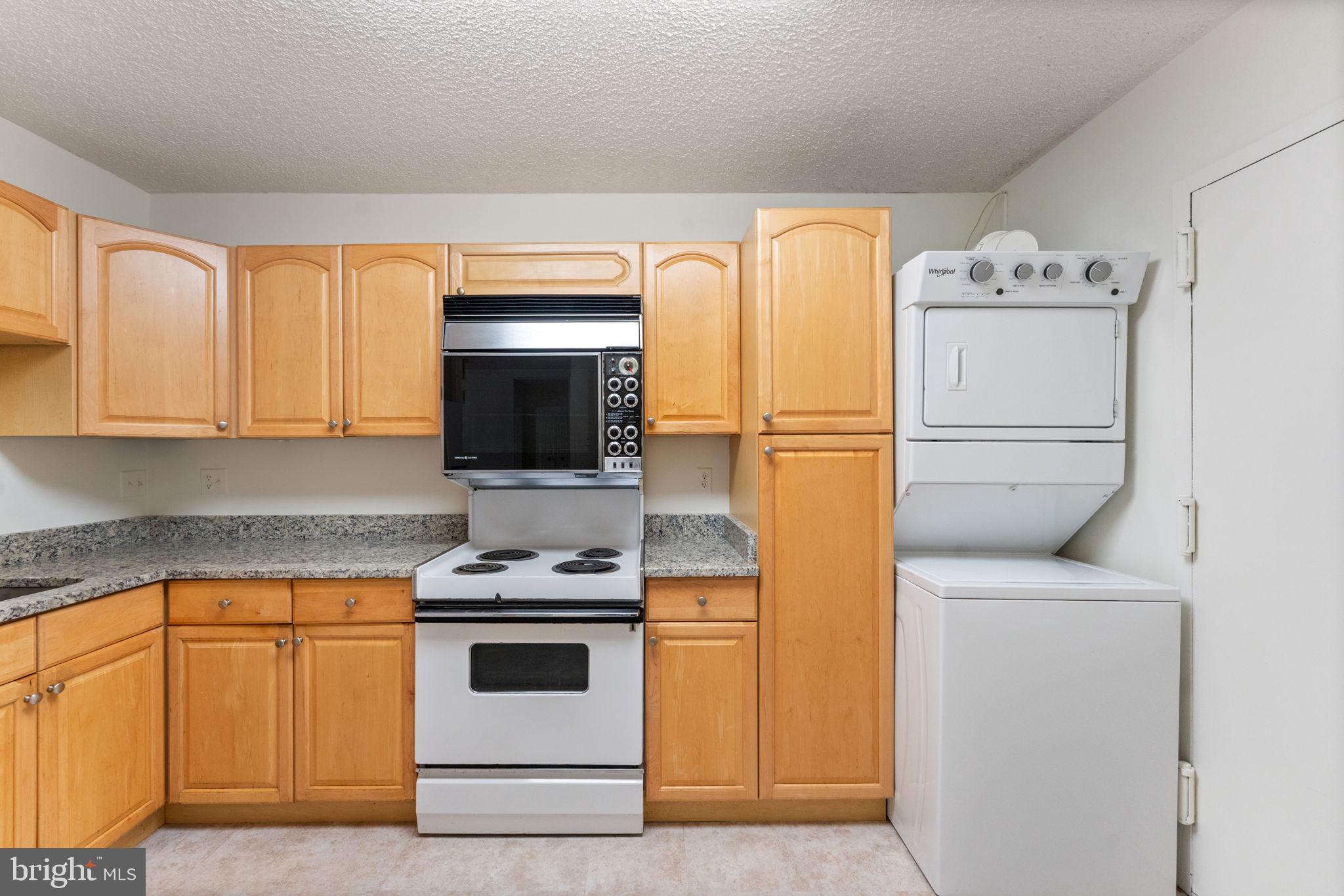 1800 Old Meadow Road, Unit 1218 McLean, VA 22102 - Photo 28 of 55 Kitchen