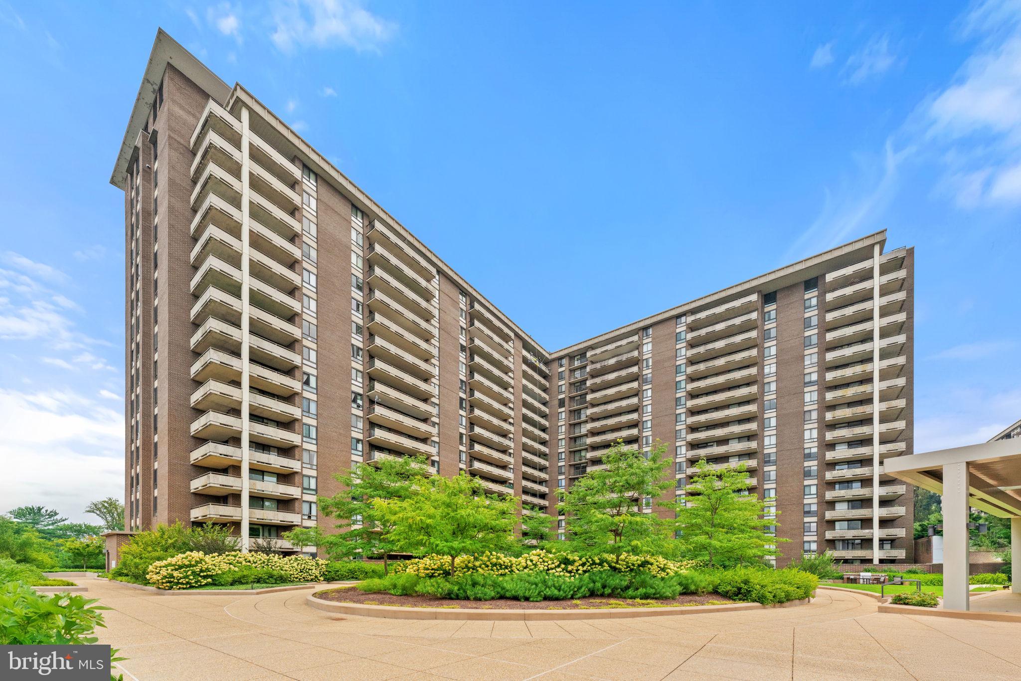 1800 Old Meadow Road, Unit 1218 McLean, VA 22102 - Photo 4 of 55 a front view of a building