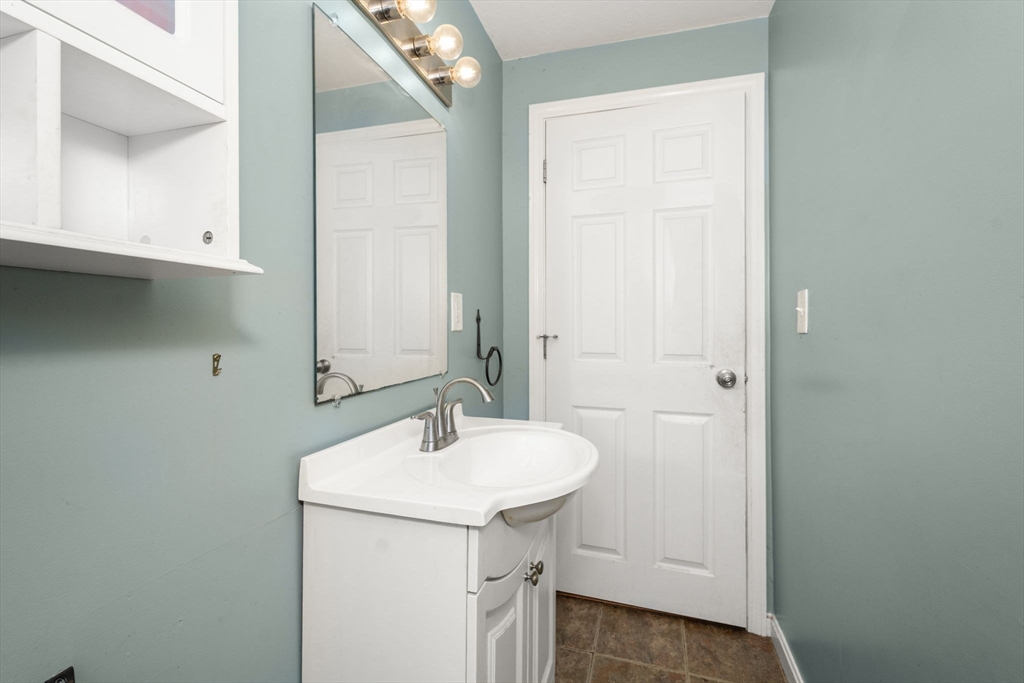 9 Webster Street, Unit 9 Douglas, MA 01516 - Photo 19 of 35