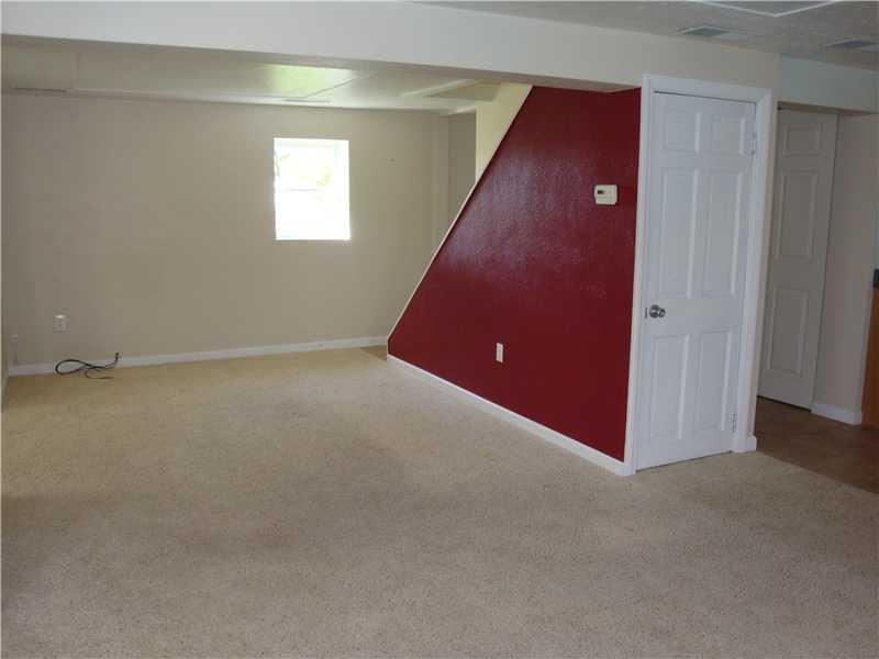 135 Sarver Road Sarver, PA 16055 - Photo 6 of 21 Living Room.