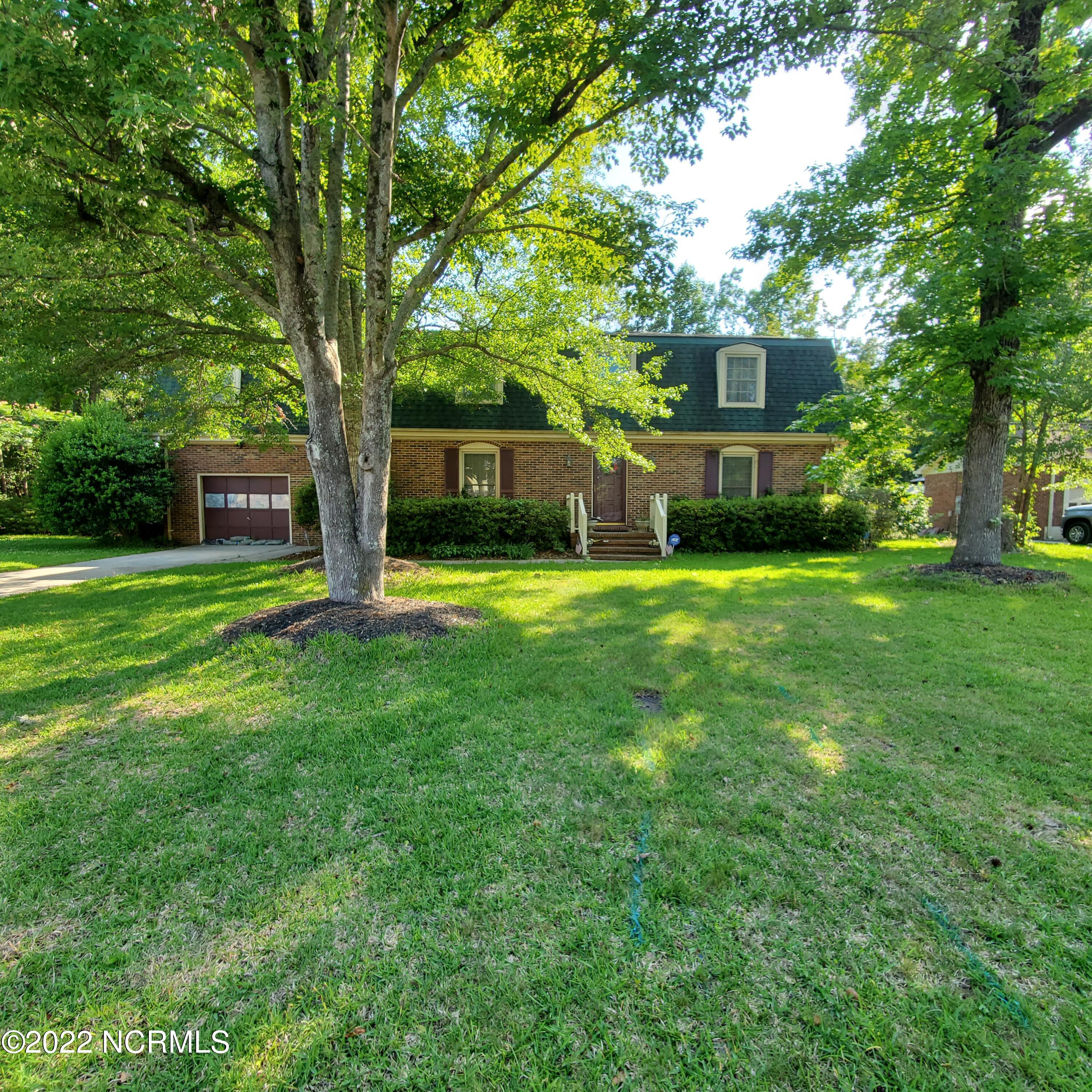 207 Nottingham Road Jacksonville, NC 28546 - Photo 1 of 31 20220531_165936