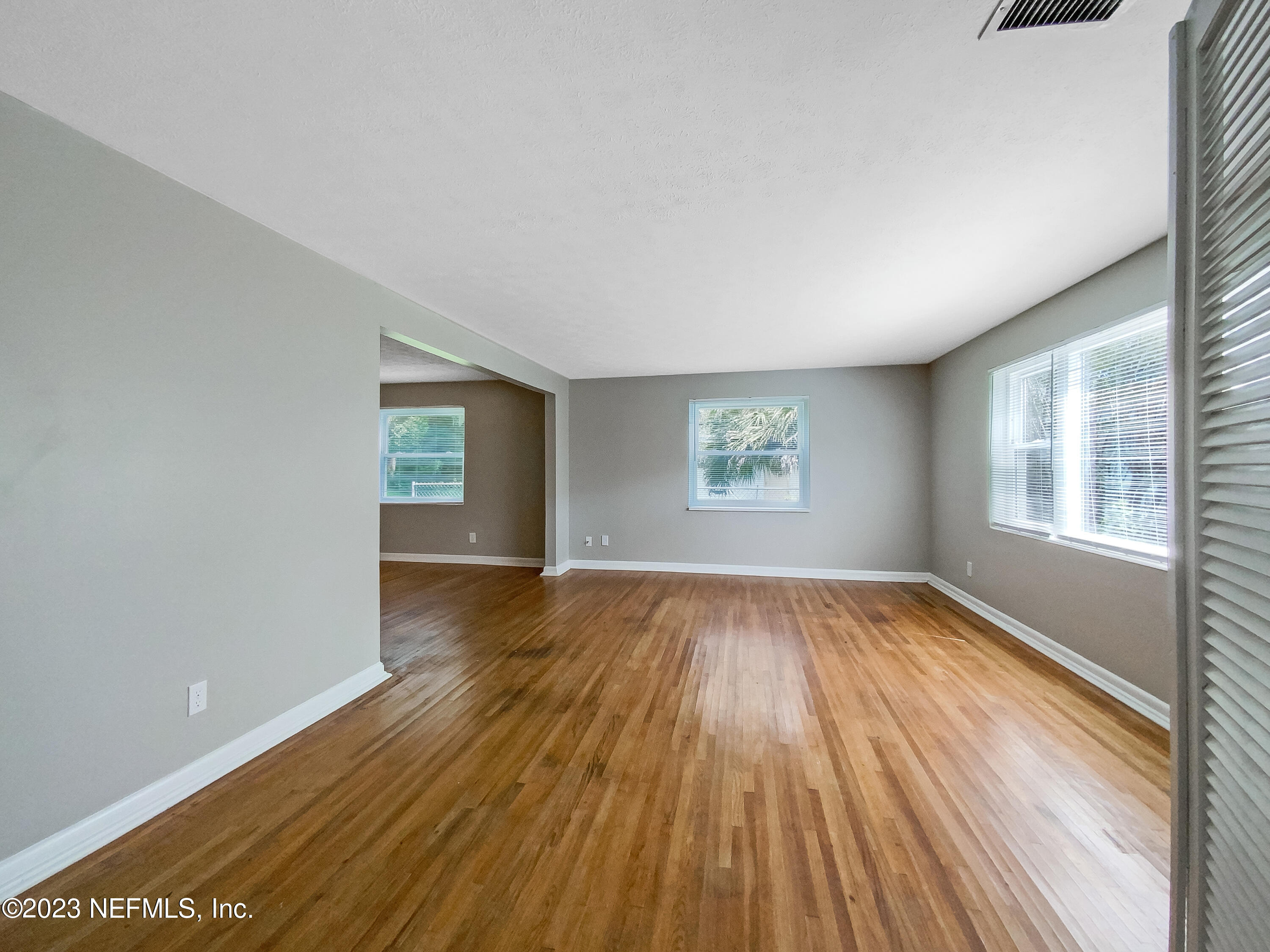 5307 Ridgecrest Avenue Jacksonville, FL 32207 - Photo 8 of 32 listing_2