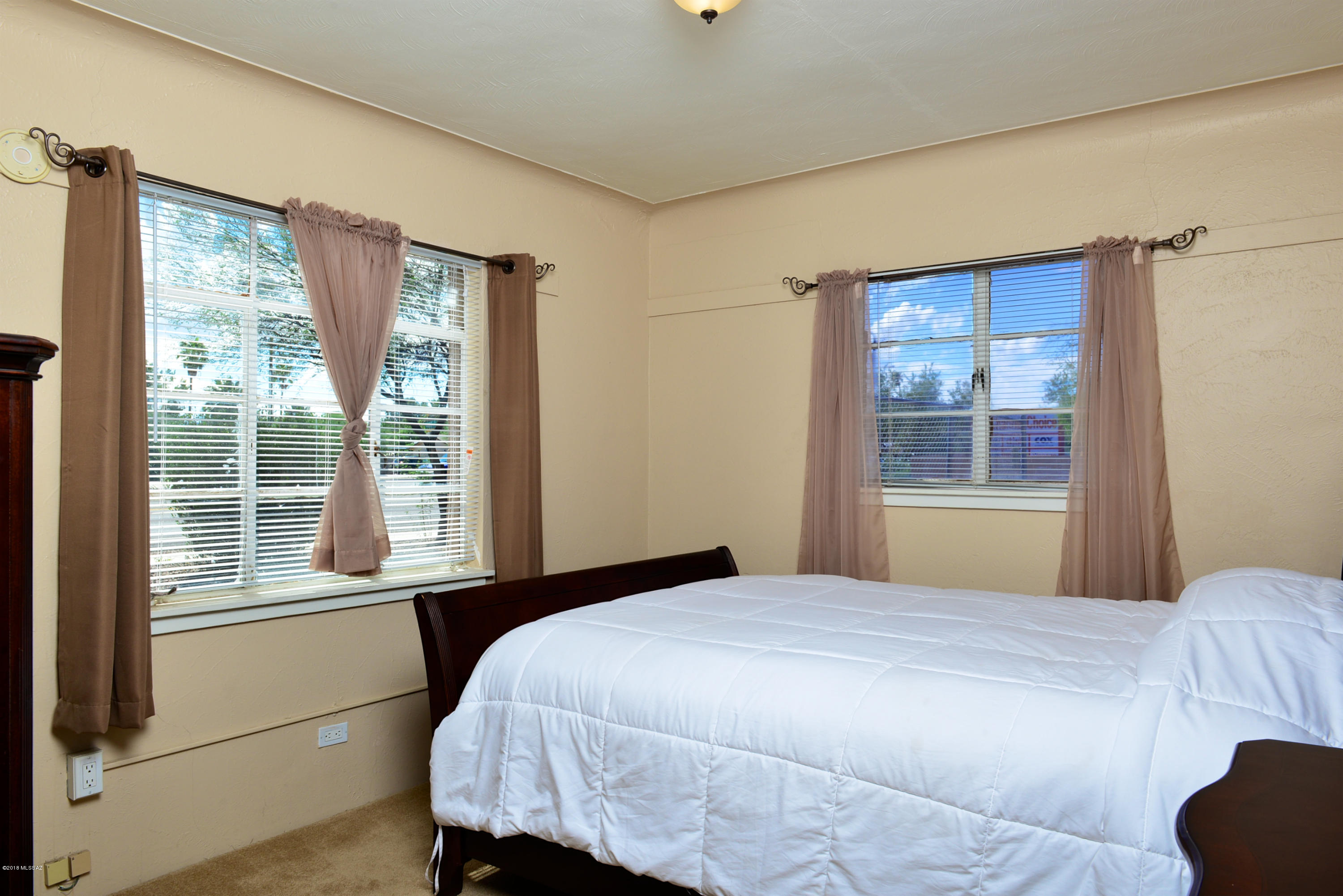 1530 West Wetmore Road, Unit 1 & 2 Tucson, AZ 85705 - Photo 17 of 40 Gallery Image 17