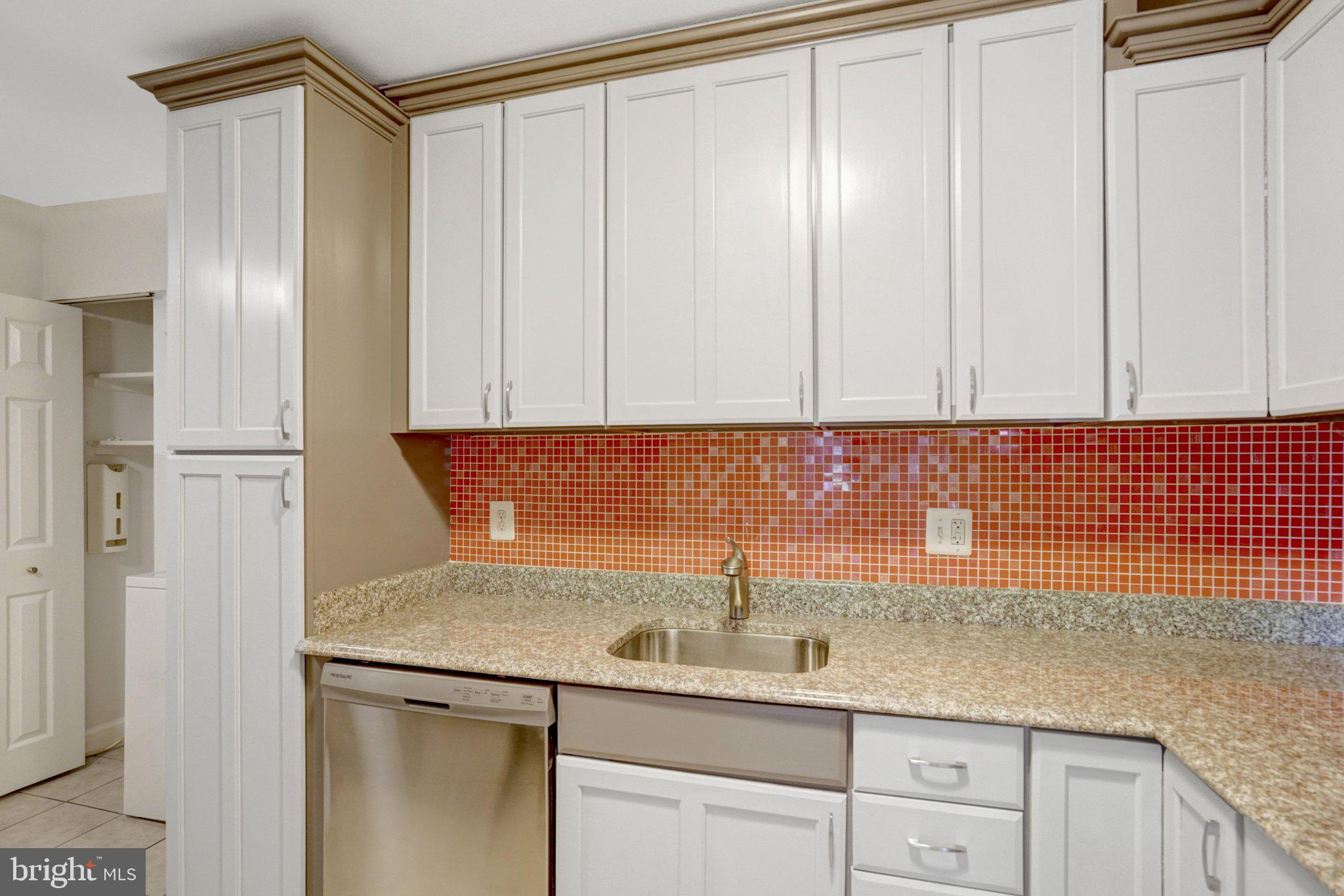 6101 Edsall Road, Unit 302 Alexandria, VA 22304 - Photo 15 of 54
