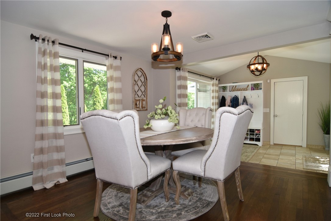263 Old County Road Smithfield, RI 02917 - Photo 11 of 41