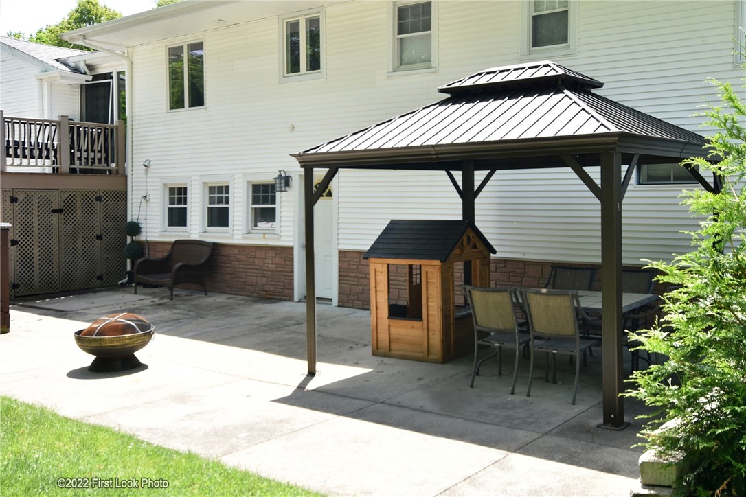 263 Old County Road Smithfield, RI 02917 - Photo 32 of 41
