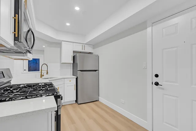 $2,300 | 10347 Dearlove Road, Unit 302, Glenview, IL 60025