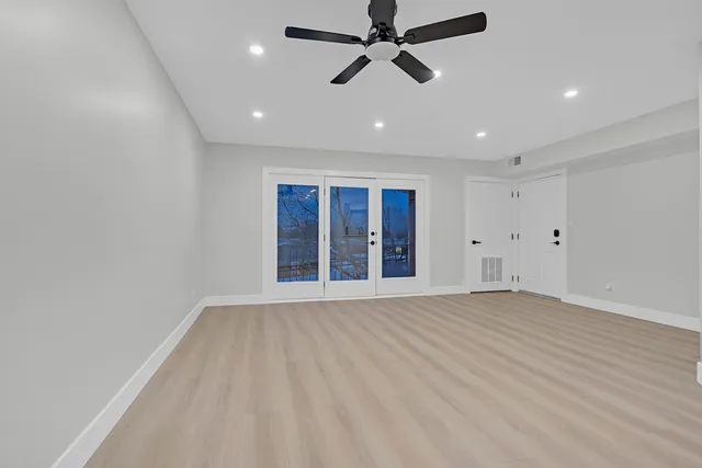 $2,300 | 10347 Dearlove Road, Unit 302, Glenview, IL 60025