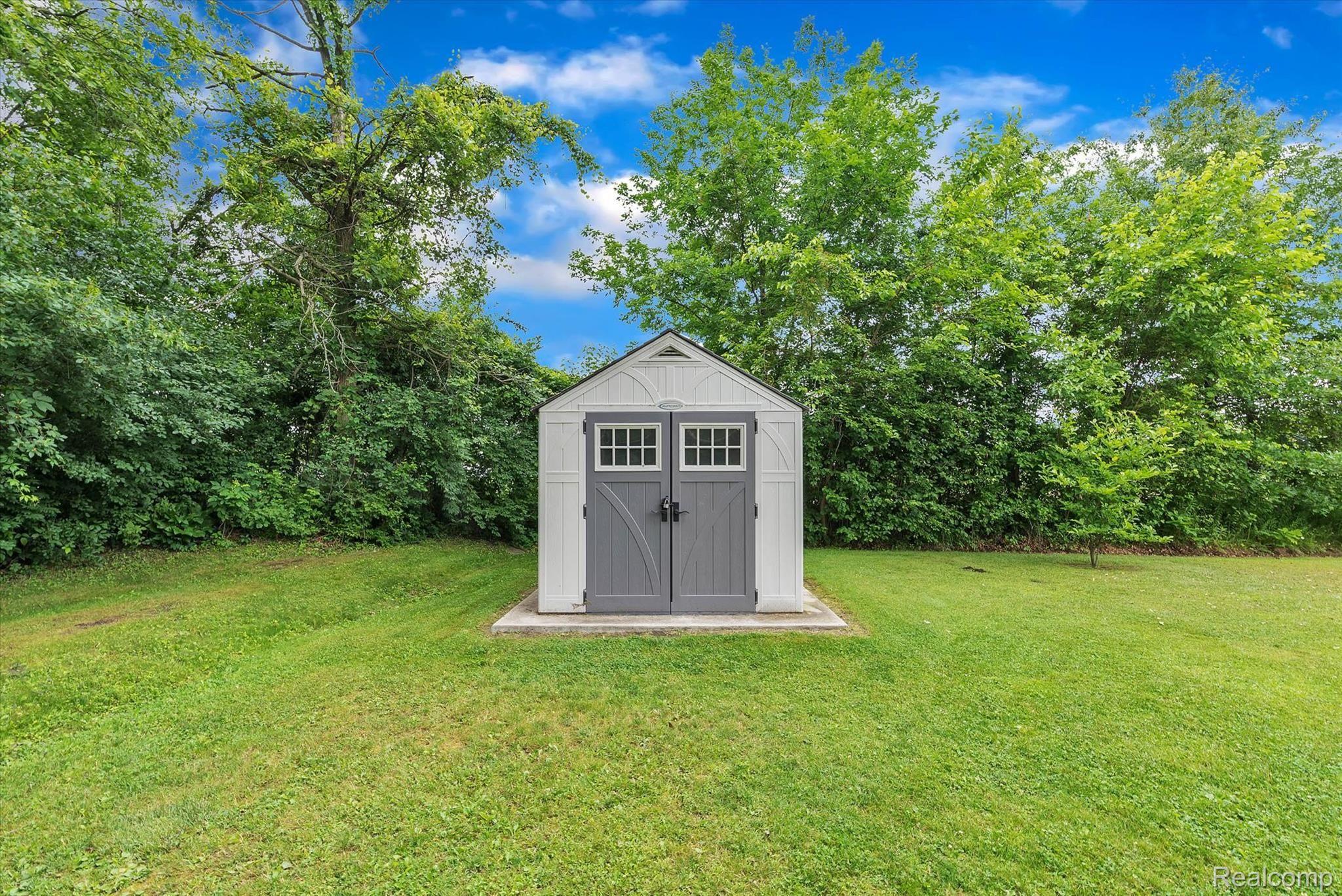 26824 Sibley Road Romulus, MI 48174 - Photo 67 of 86 26824 Sibley Rd-WindowStill-Real-Estate-Photography-68.jpg