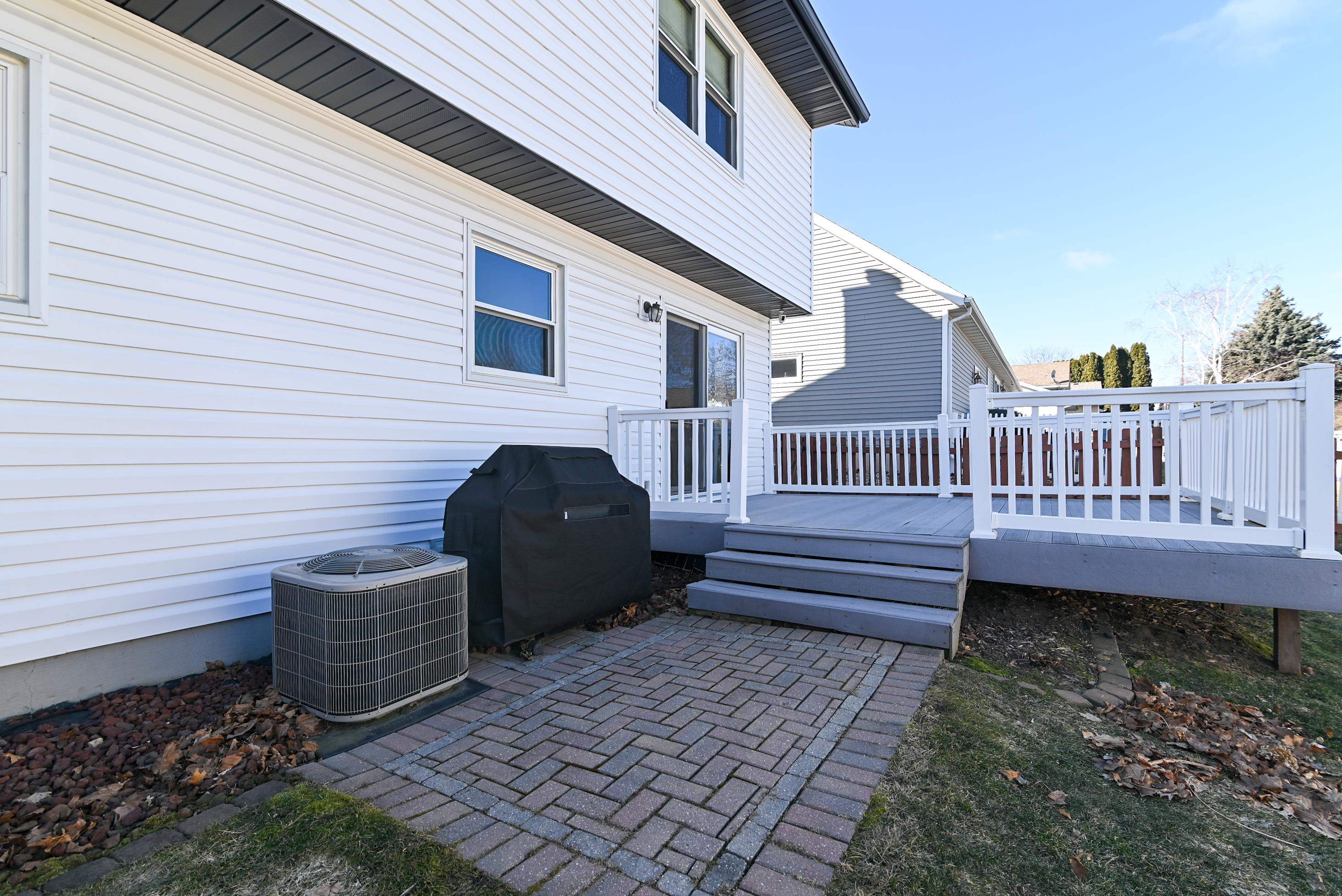 1604 Rustic Drive Sun Prairie, WI 53590 - Photo 29 of 33