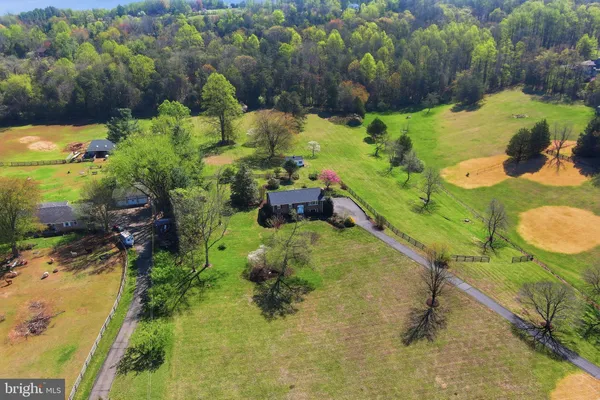 $775,000 | 6163 Georgetown Road, Broad Run, VA 20137