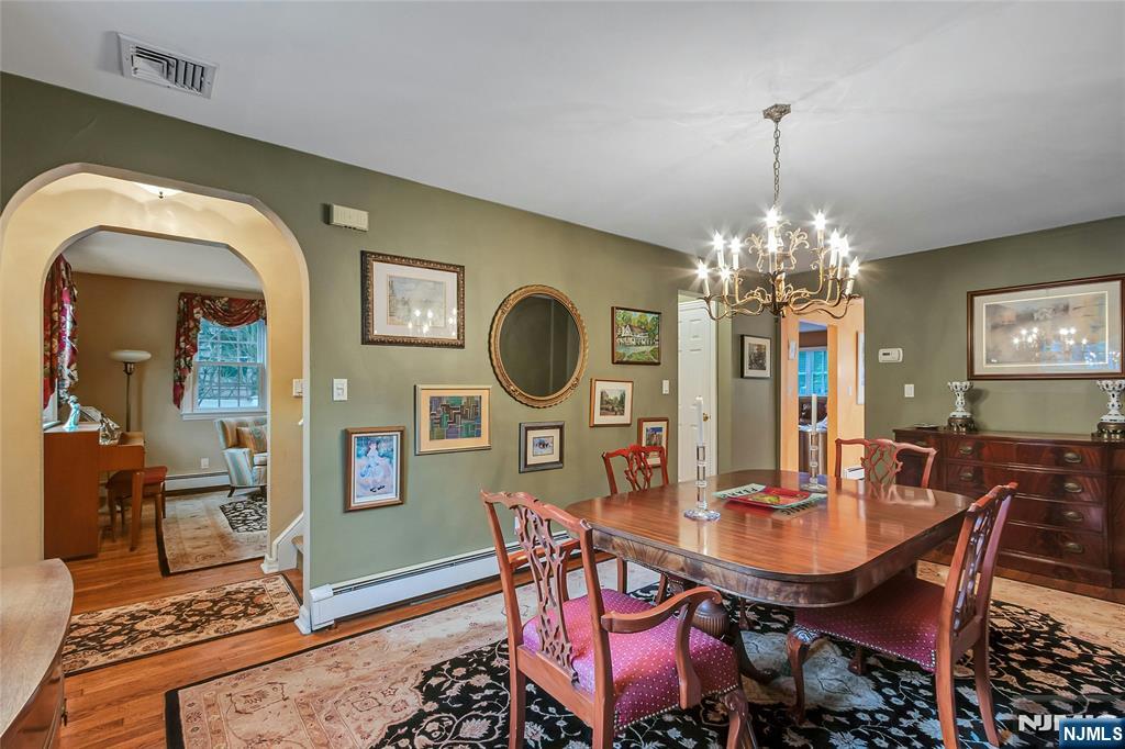 15 Colonial Road Tenafly, NJ 07670 - Photo 17 of 40