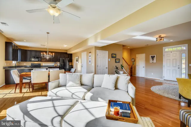 $3,275 | 1287 Cove Drive, Churchton, MD 20733