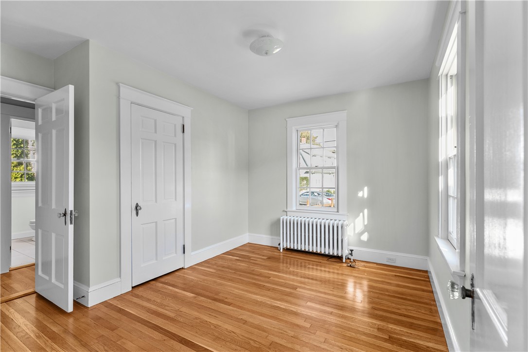 52 Bliss Road Newport, RI 02840 - Photo 17 of 40