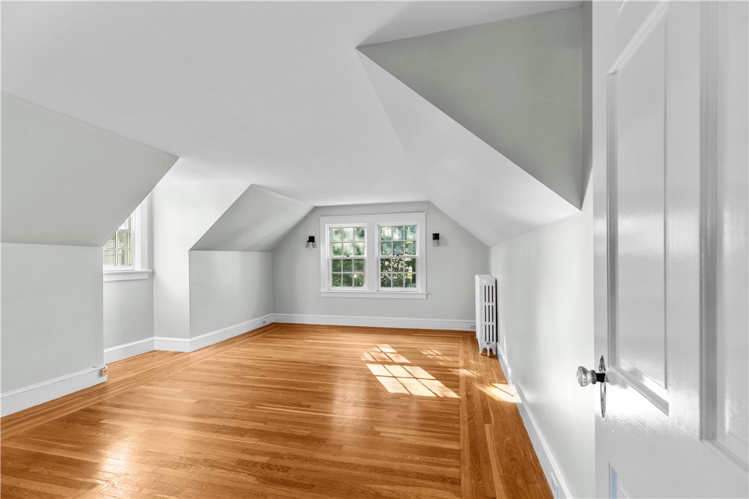 52 Bliss Road Newport, RI 02840 - Photo 24 of 40