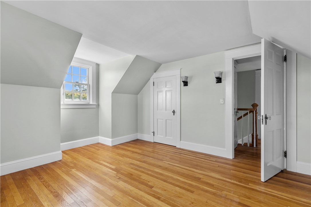 52 Bliss Road Newport, RI 02840 - Photo 27 of 40