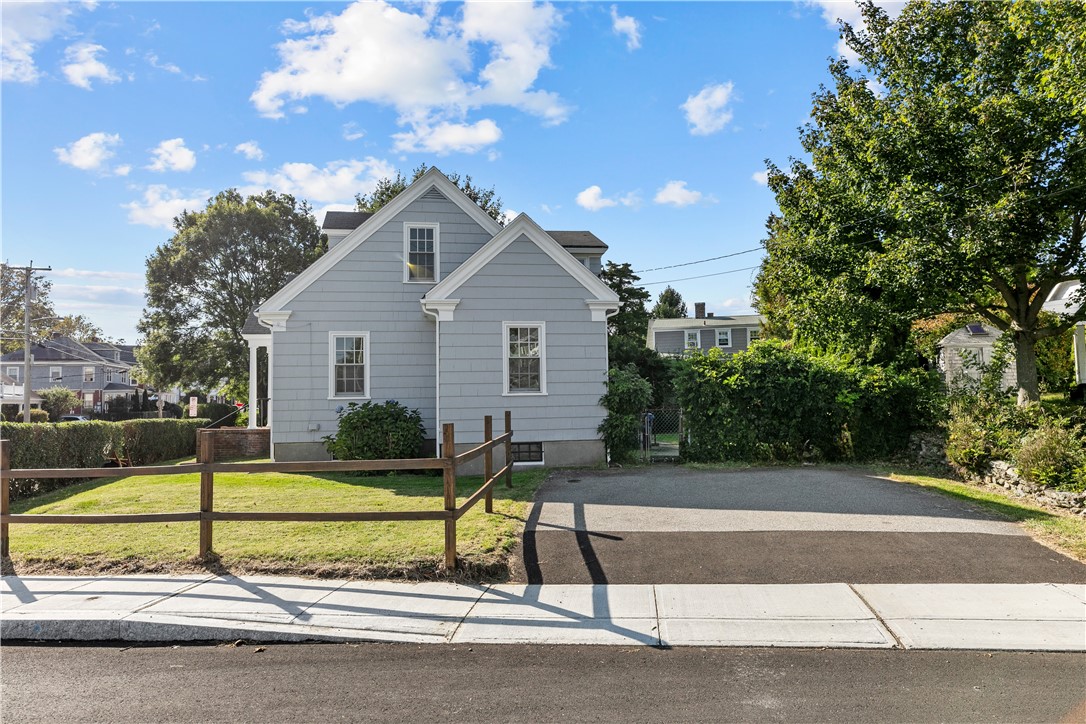 52 Bliss Road Newport, RI 02840 - Photo 3 of 40 Driveway