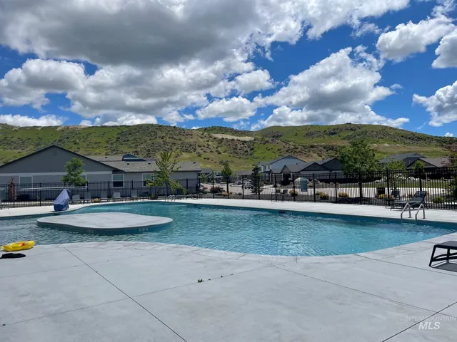 $724,500 | 6725 South Kirsten Way, Unit 929, Eagle, ID 83714