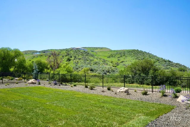 $724,500 | 6725 South Kirsten Way, Unit 929, Eagle, ID 83714