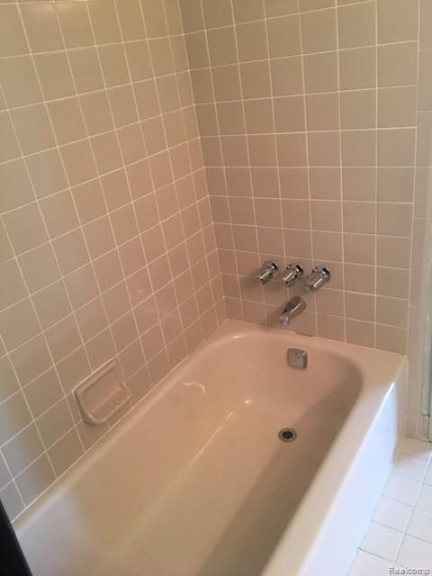 1576 Meadowside Drive Rochester Hills, MI 48307 - Photo 20 of 21