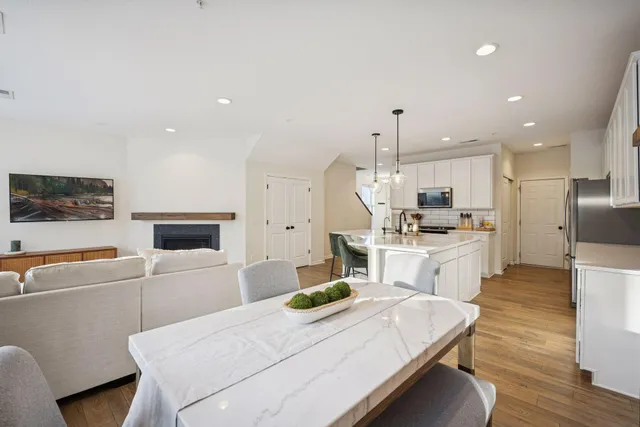 $400,000 | 7150 Walnut Grove Lane North, Maple Grove, MN 55311